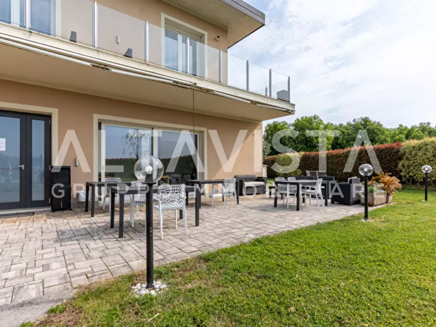 Immagine 9 di Villa in vendita  in Via Bettola a Lonato del Garda