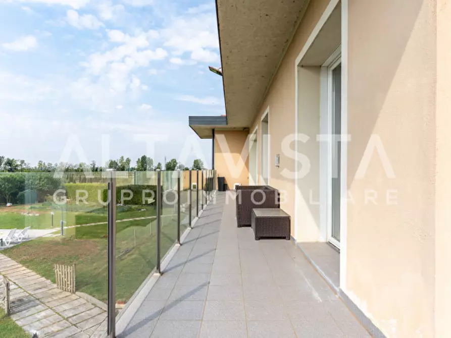Immagine 19 di Villa in vendita  in Via Bettola a Lonato del Garda