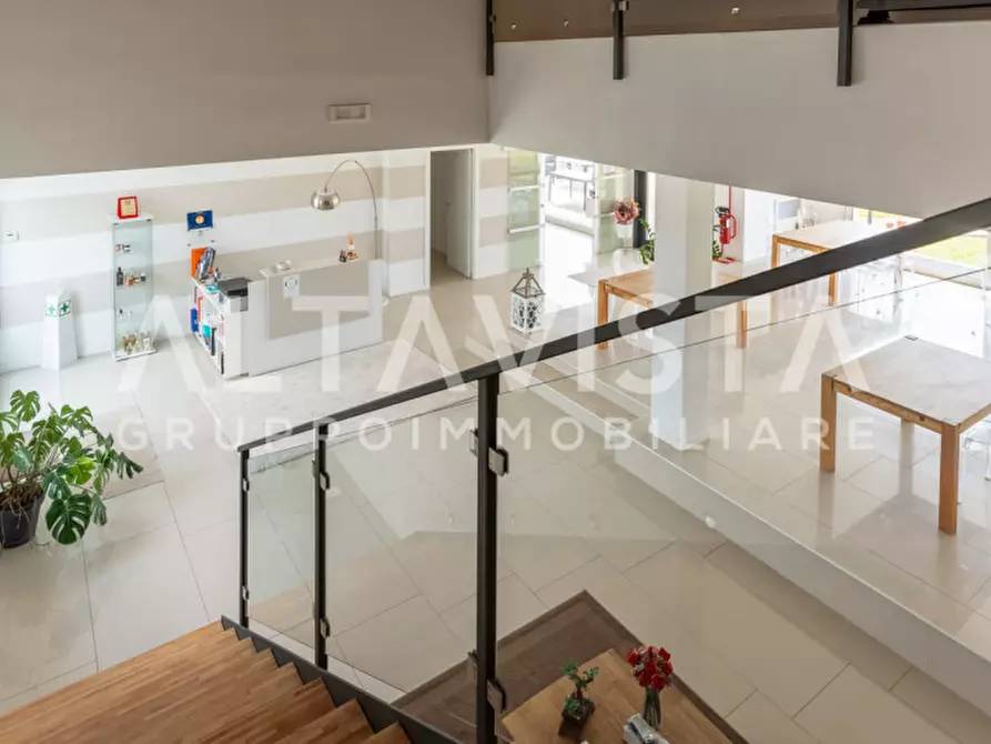Immagine 23 di Villa in vendita  in Via Bettola a Lonato del Garda