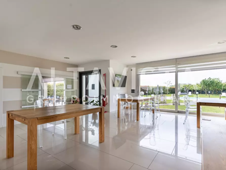 Immagine 28 di Villa in vendita  in Via Bettola a Lonato del Garda