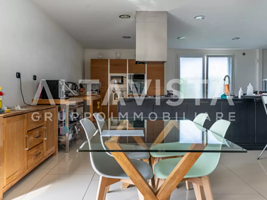 Immagine 32 di Villa in vendita  in Via Bettola a Lonato del Garda