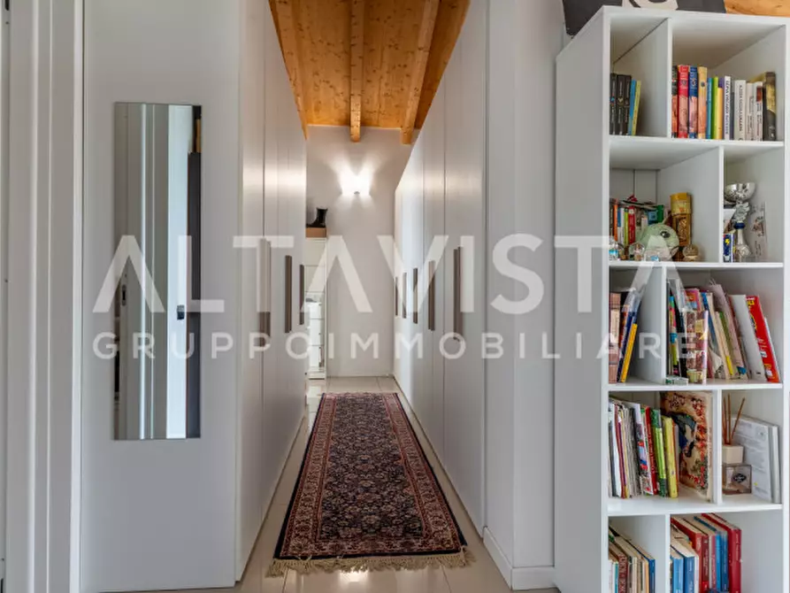Immagine 43 di Villa in vendita  in Via Bettola a Lonato del Garda