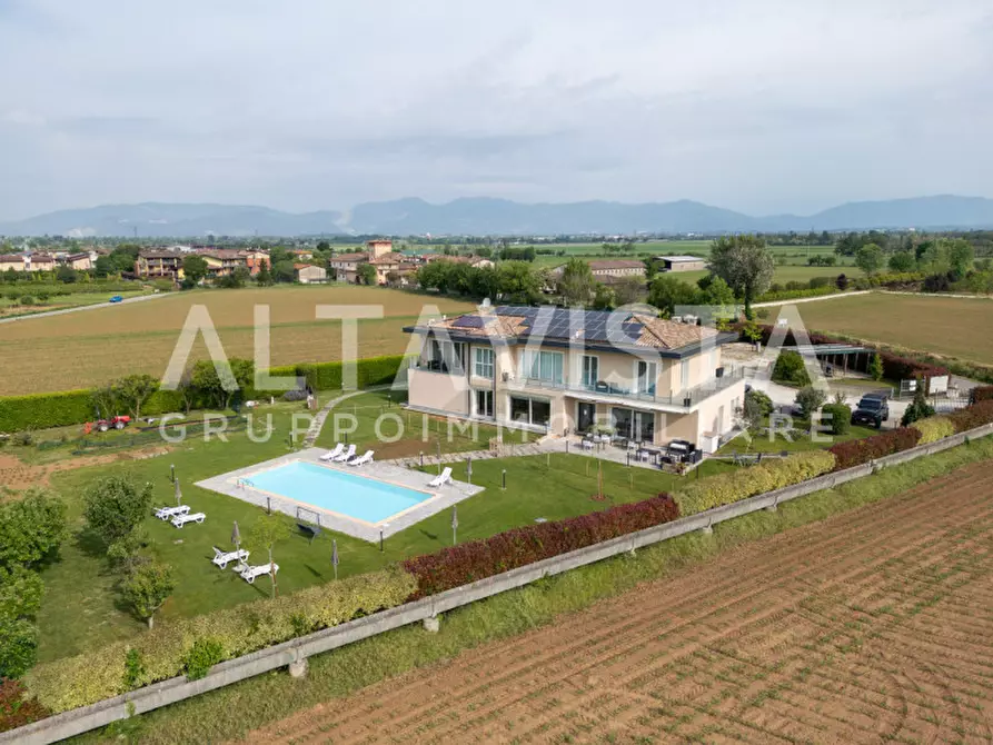Immagine 46 di Villa in vendita  in Via Bettola a Lonato del Garda
