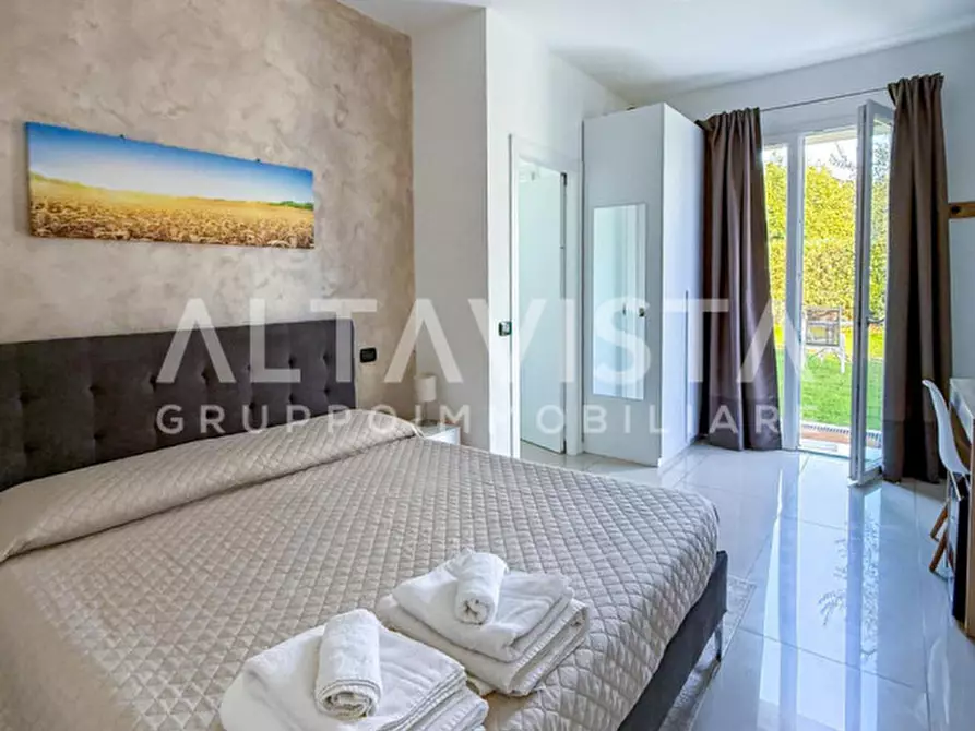 Immagine 46 di Villa in vendita  in Via Bettola a Lonato del Garda