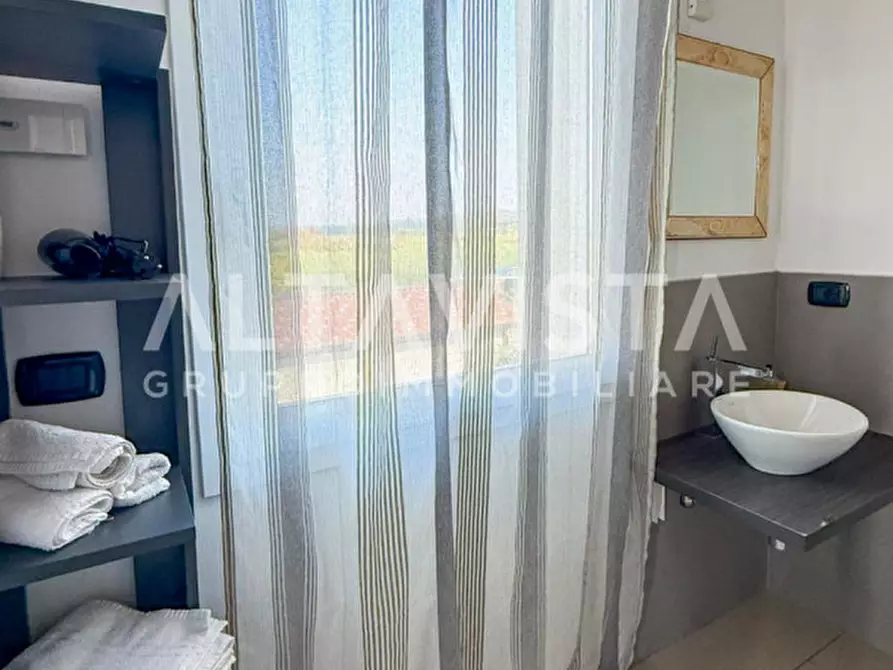 Immagine 49 di Villa in vendita  in Via Bettola a Lonato del Garda
