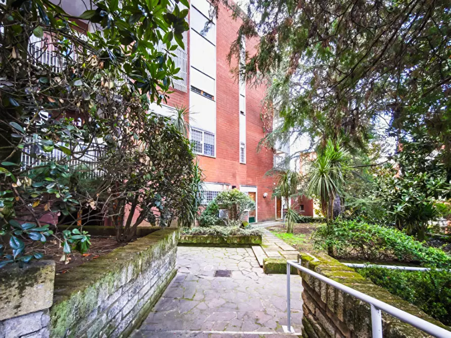 Immagine 30 di Appartamento in vendita  in Via Vallombrosa a Roma