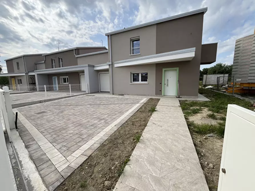 Immagine 2 di Casa trifamiliare in vendita  in Via Como 14 a Salzano
