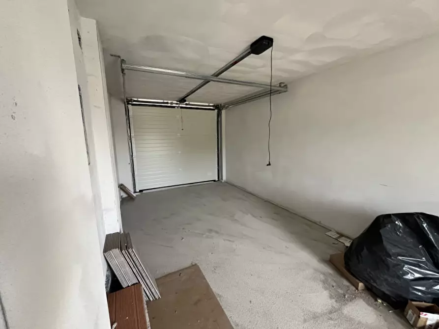 Immagine 11 di Casa trifamiliare in vendita  in Via Como 14 a Salzano