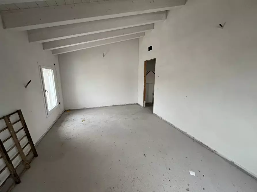 Immagine 19 di Casa trifamiliare in vendita  in Via Como 14 a Salzano