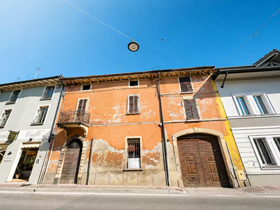 Immagine 2 di Palazzo in vendita  in Via Giuseppe Garibaldi a Gambara
