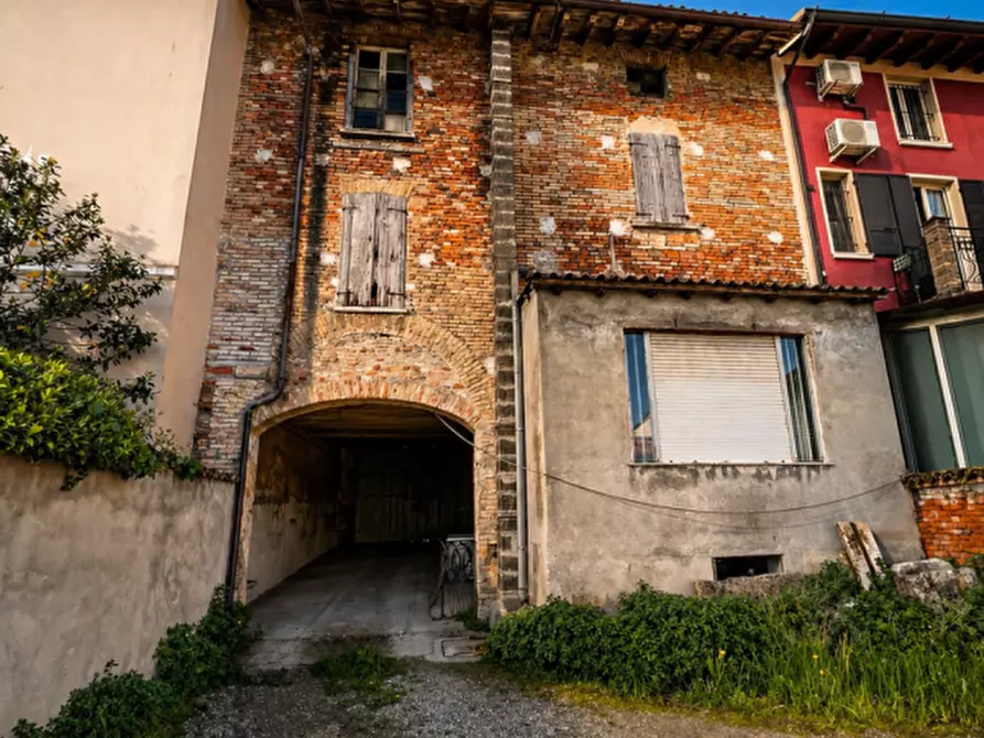 Immagine 3 di Palazzo in vendita  in Via Giuseppe Garibaldi a Gambara