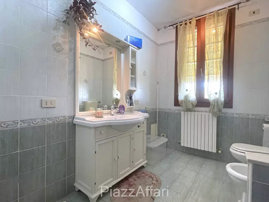 Immagine 17 di Casa bifamiliare in vendita  in Via Cavarzere a Cona