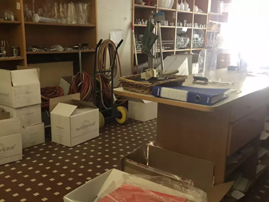 Immagine 5 di Negozio in vendita  in Corso Giovane Italia a Casale Monferrato