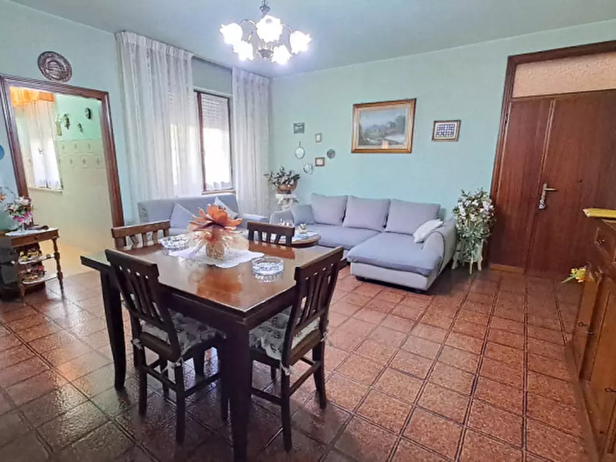 Immagine 1 di Appartamento in vendita  a Tuoro Sul Trasimeno