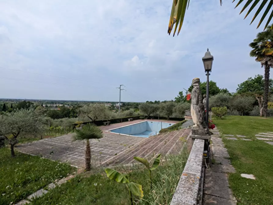 Immagine 3 di Villa in vendita  in Via Asolana a Fonte