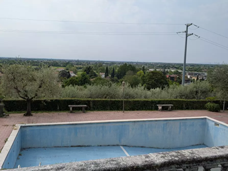 Immagine 7 di Villa in vendita  in Via Asolana a Fonte