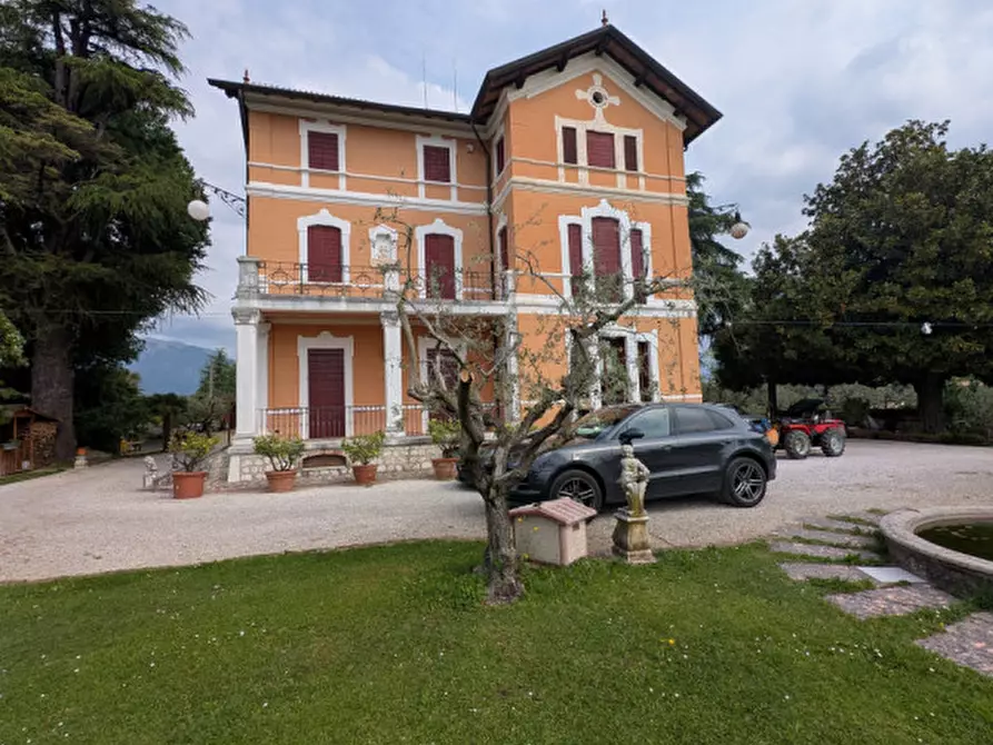 Immagine 9 di Villa in vendita  in Via Asolana a Fonte