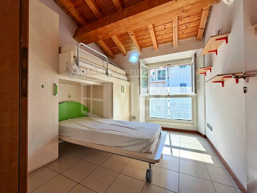 Immagine 18 di Appartamento in vendita  in Via Enrico Mayer 48 a Livorno