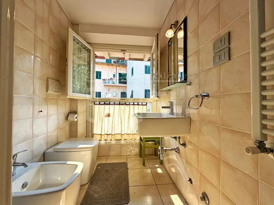 Immagine 22 di Appartamento in vendita  in Via Enrico Mayer 48 a Livorno