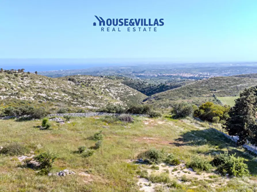 Immagine 11 di Villa in vendita  in sant'elia a Noto