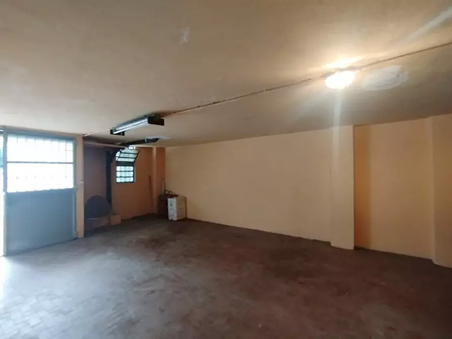 Immagine 5 di Garage in vendita  in Via Finalmarina 26 a Torino