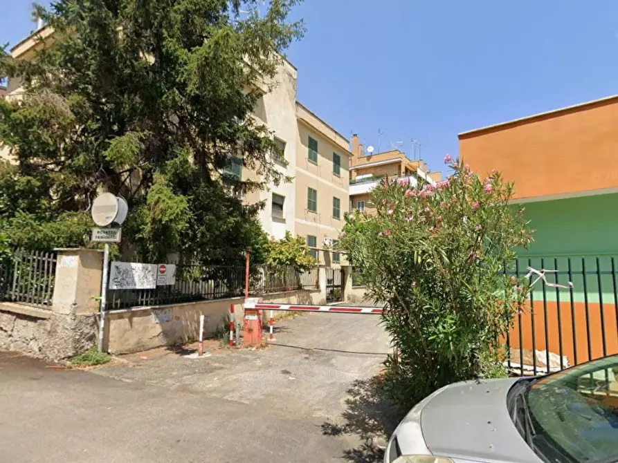 Immagine 1 di Appartamento in vendita  in Via Angelo Maria Querini a Roma