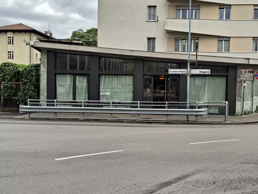 Immagine 1 di Attività commerciale in vendita  in via Romagnosi 2 a Trento