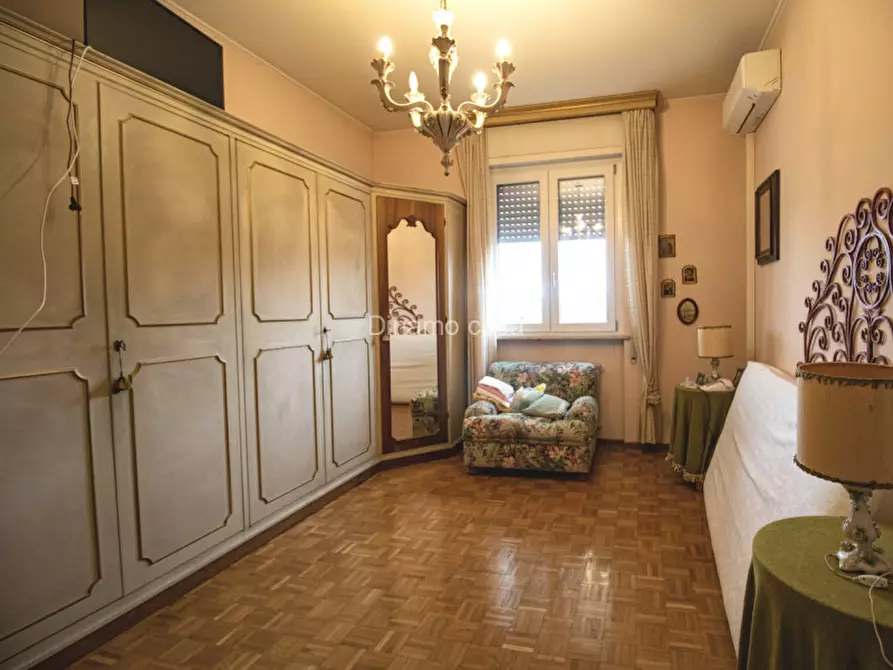 Immagine 13 di Appartamento in vendita  in Via Cristoforo Colombo a Prato
