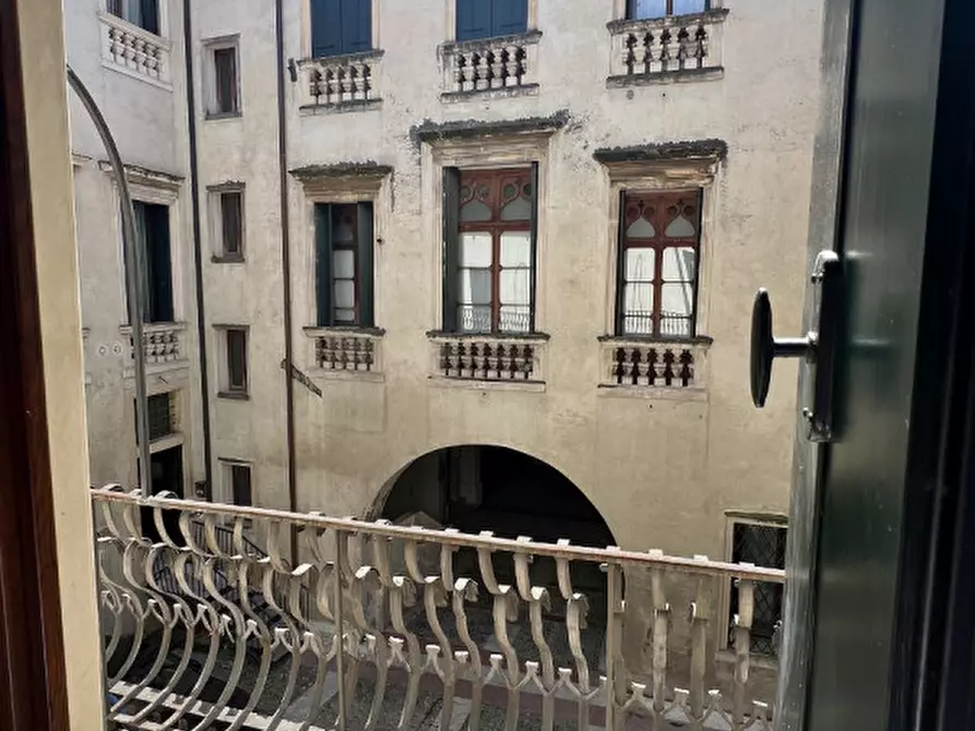 Immagine 11 di Appartamento in vendita  in Contra' Riale, a Vicenza