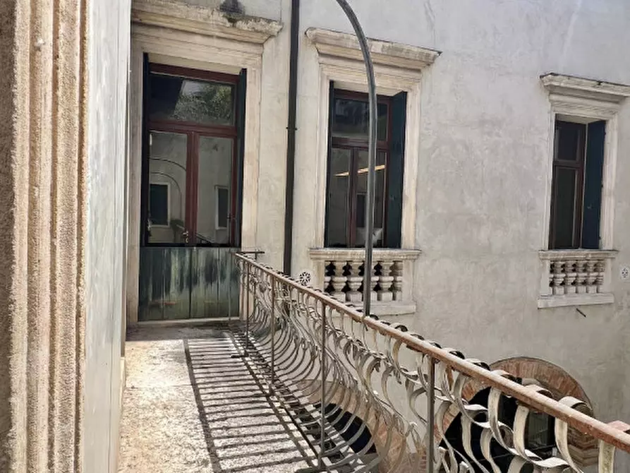 Immagine 15 di Appartamento in vendita  in Contra' Riale, a Vicenza