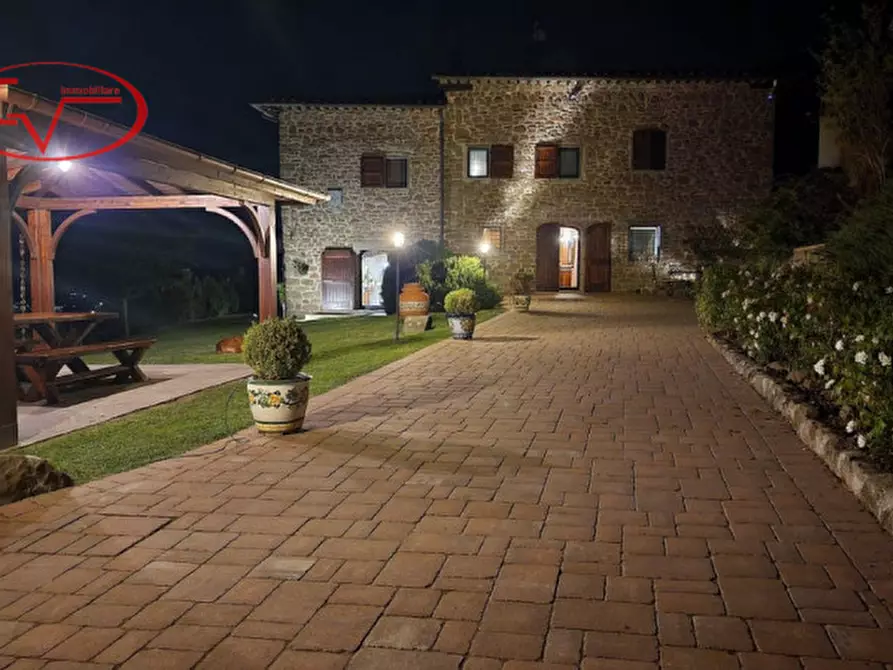 Immagine 16 di Villa in vendita  in Reggello a Reggello