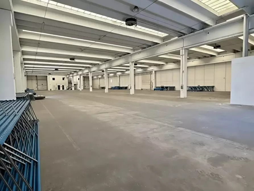 Immagine 8 di Capannone industriale in affitto  in Via Fenil Novo a San Martino Buon Albergo