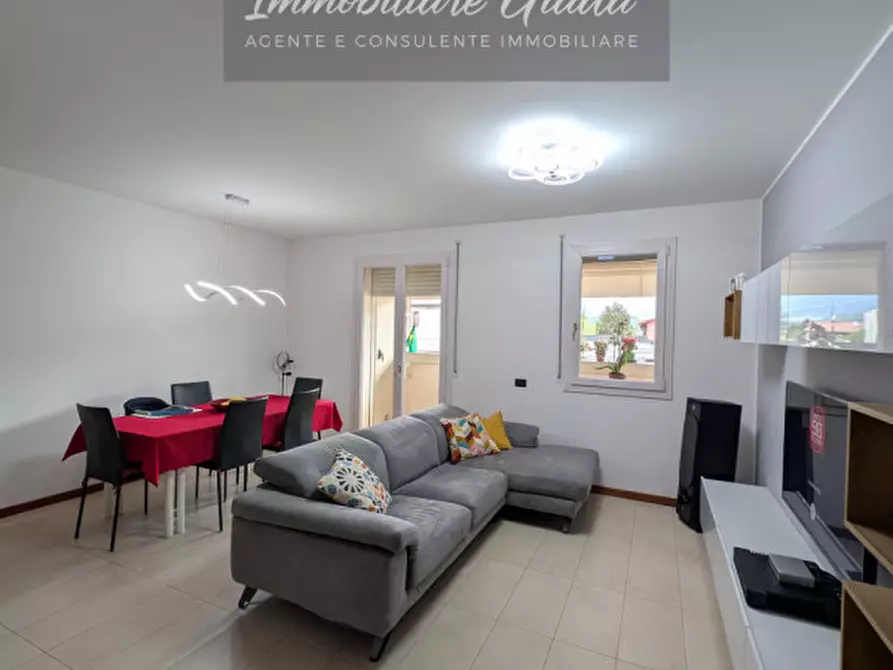 Immagine 3 di Appartamento in vendita  a Vittorio Veneto