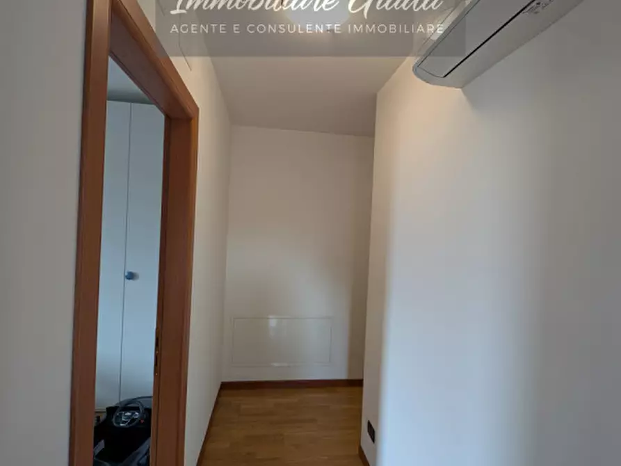 Immagine 18 di Appartamento in vendita  a Vittorio Veneto