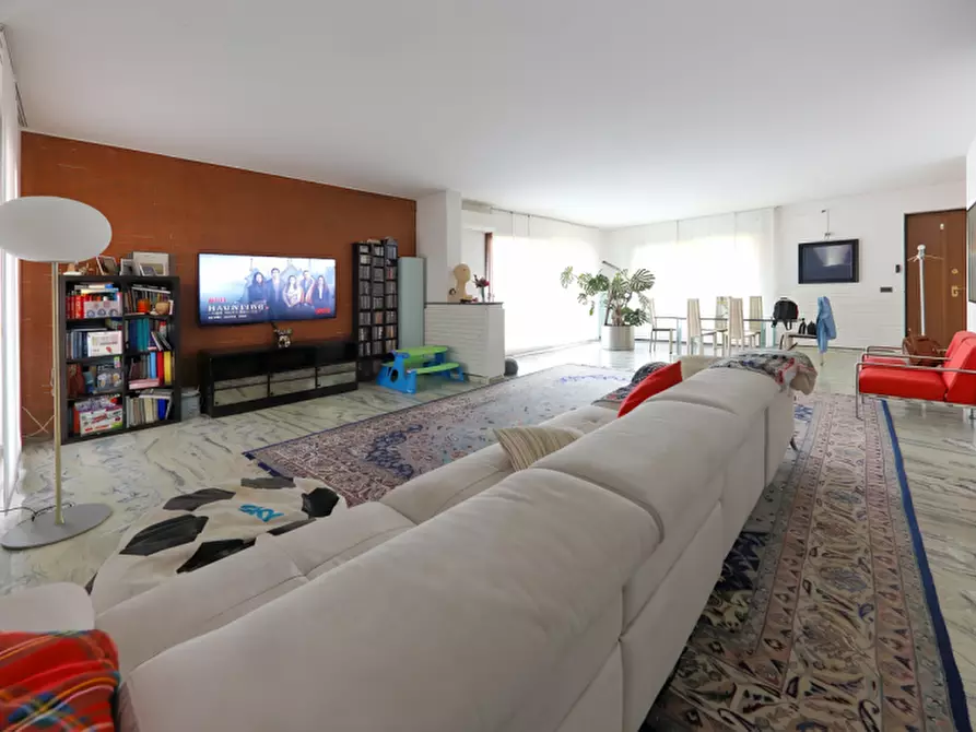 Immagine 13 di Villa in vendita  in Via Papa Giovanni Ventitreesimo a Noviglio