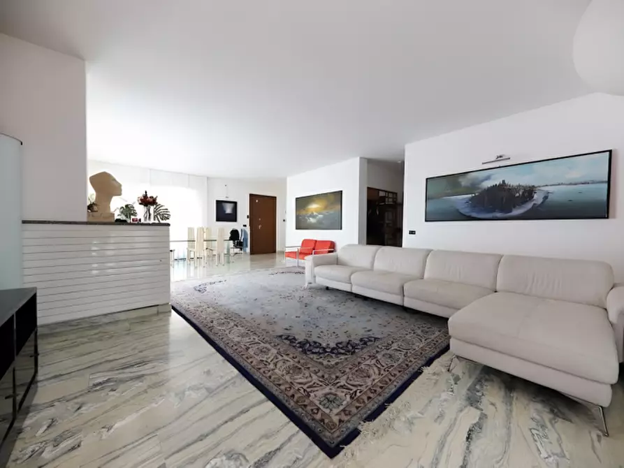 Immagine 14 di Villa in vendita  in Via Papa Giovanni Ventitreesimo a Noviglio