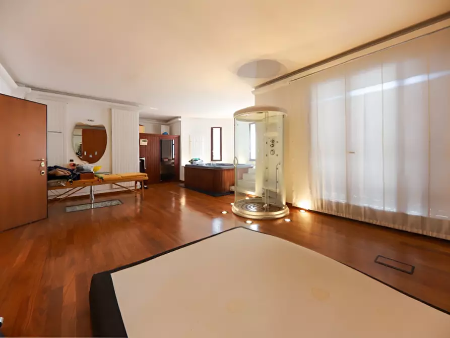 Immagine 18 di Villa in vendita  in Via Papa Giovanni Ventitreesimo a Noviglio