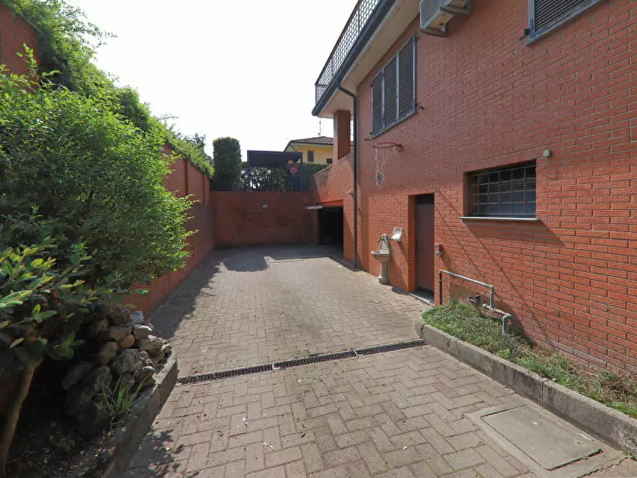 Immagine 55 di Villa in vendita  in Via Papa Giovanni Ventitreesimo a Noviglio