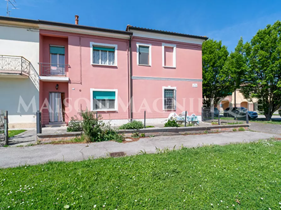 Immagine 16 di Villetta a schiera in vendita  in Via Don Domenico Chendi a Tresignana