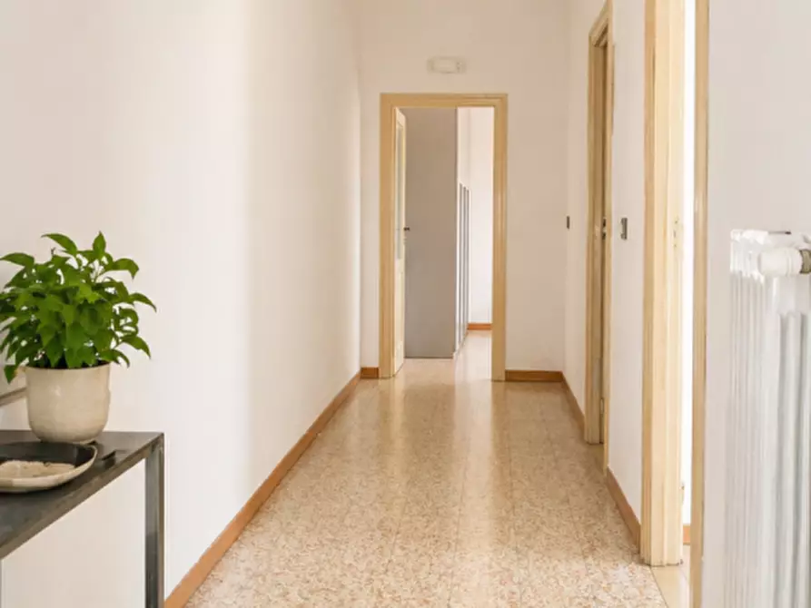 Immagine 13 di Appartamento in vendita  in via buffolara a Parma