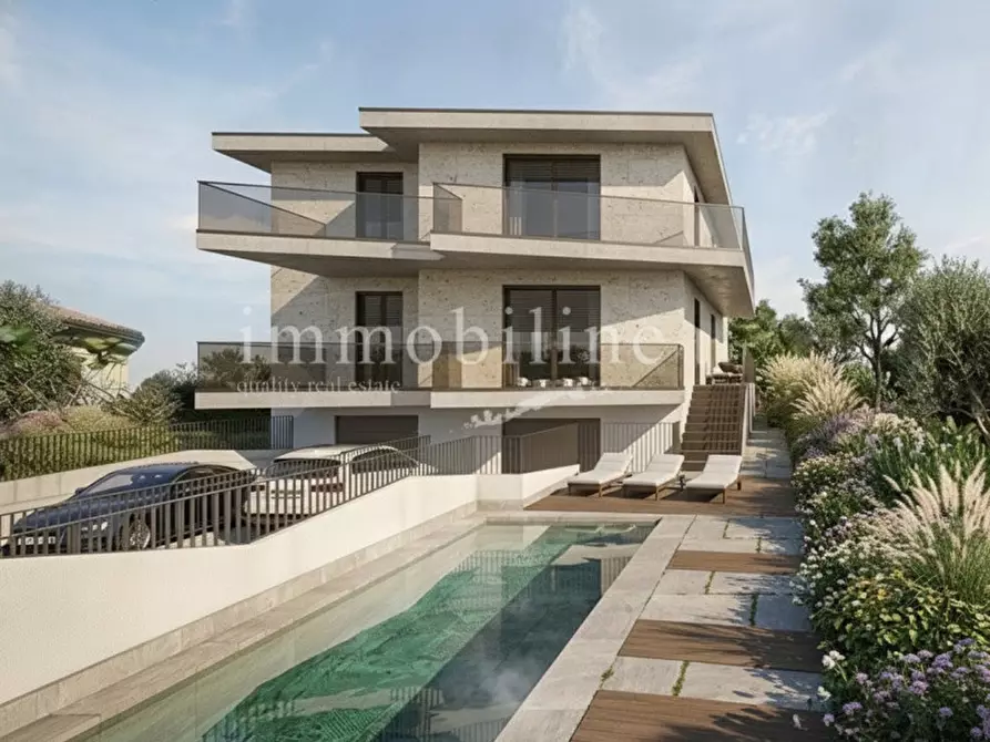 Immagine 1 di Casa bifamiliare in vendita  in VICOLO CASARA n. 12 Piano T a Lazise