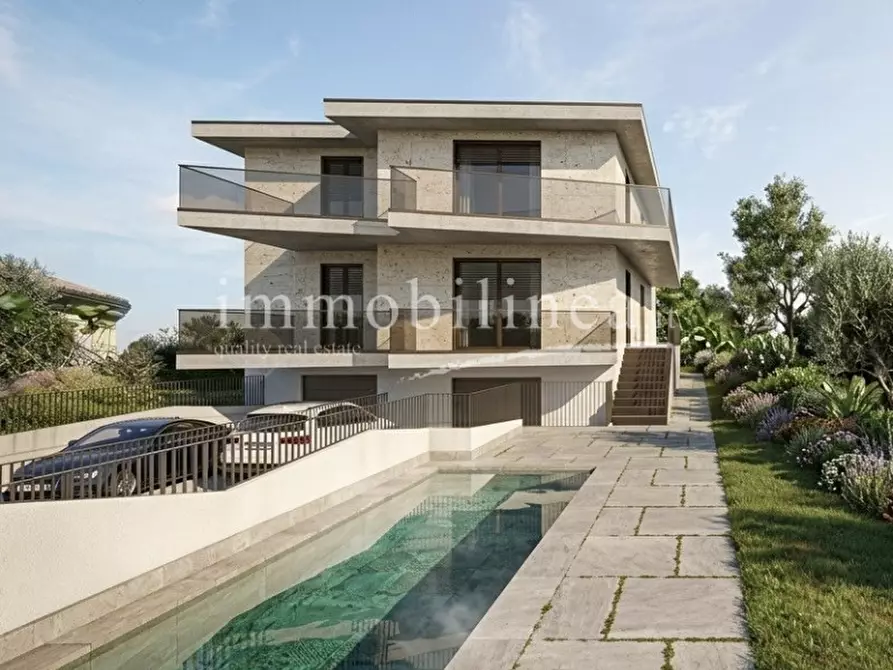 Immagine 2 di Casa bifamiliare in vendita  in VICOLO CASARA n. 12 Piano T a Lazise