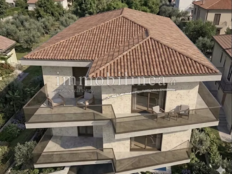 Immagine 6 di Casa bifamiliare in vendita  in VICOLO CASARA n. 12 Piano T a Lazise