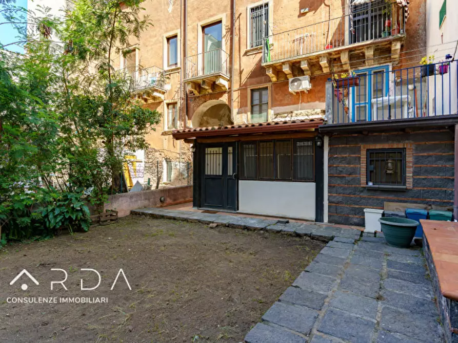 Immagine 1 di Appartamento in vendita  a Catania
