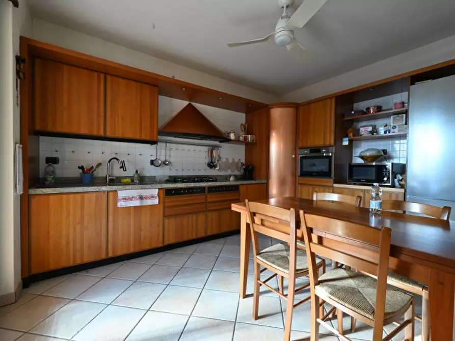 Immagine 4 di Appartamento in vendita  in Via Roveggia a Verona