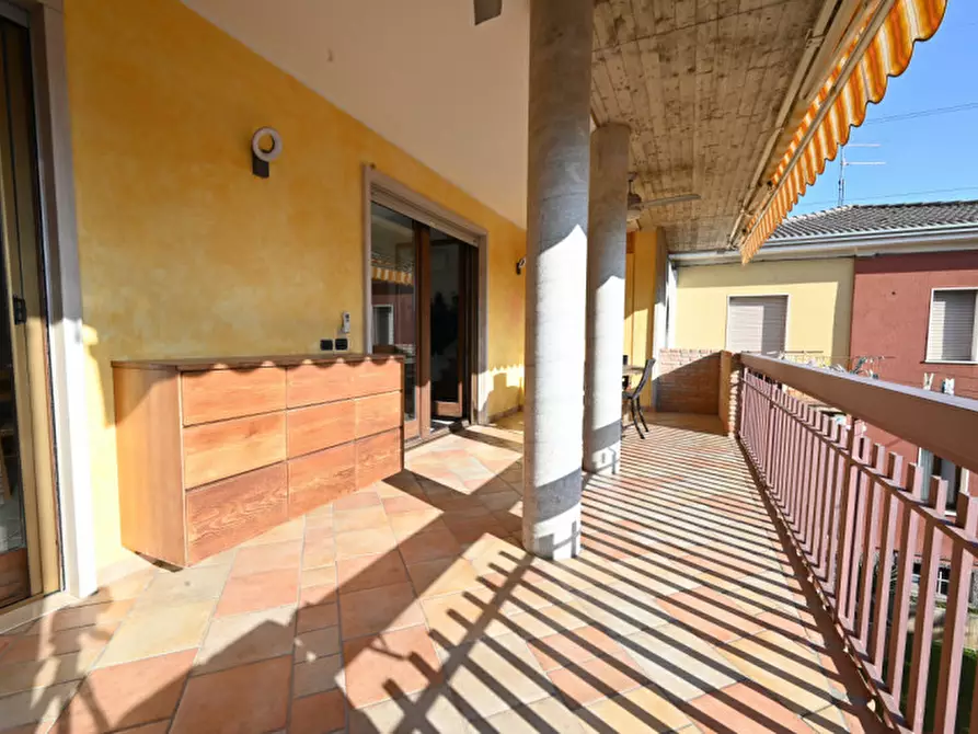 Immagine 9 di Appartamento in vendita  in Via Roveggia a Verona