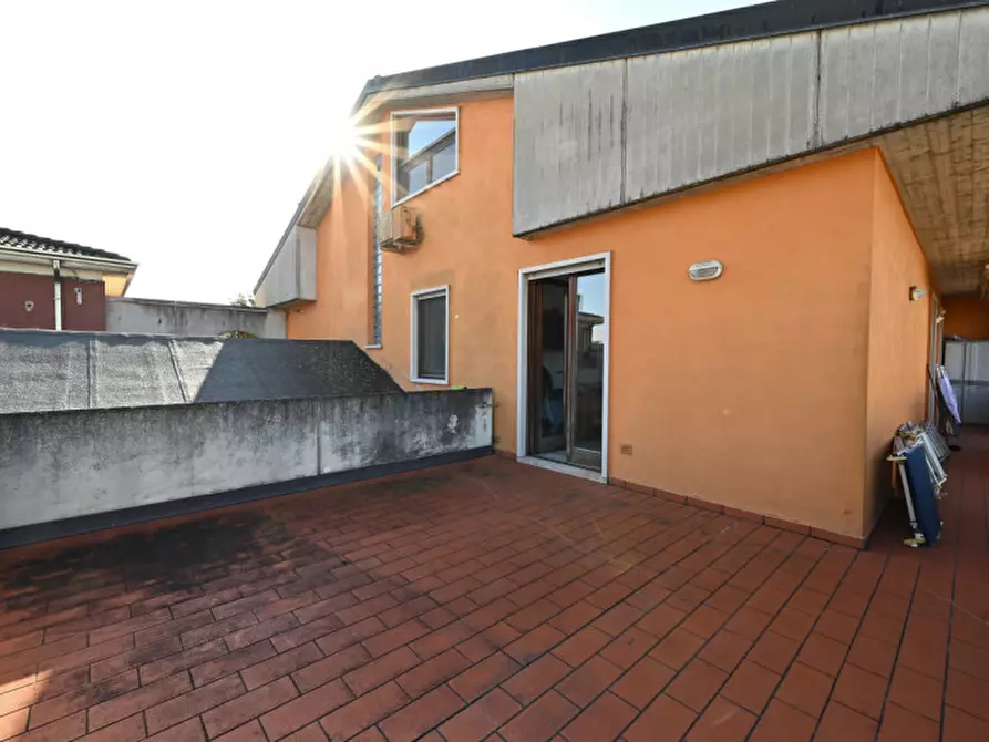 Immagine 11 di Appartamento in vendita  in Via Roveggia a Verona