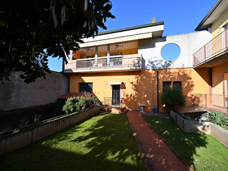 Immagine 12 di Appartamento in vendita  in Via Roveggia a Verona