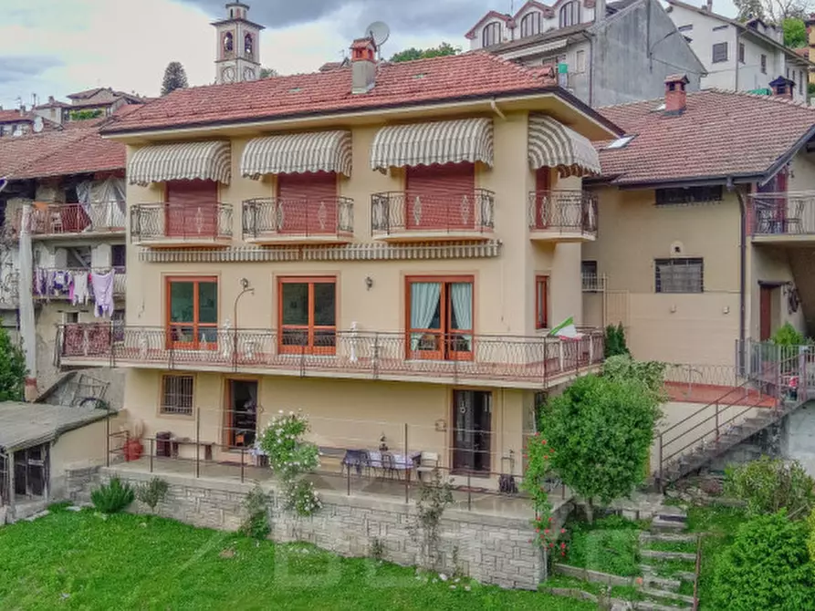 Immagine 1 di Casa bifamiliare in vendita  in Via Don Strola 26a a Armeno