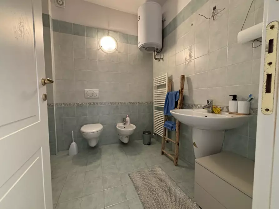 Immagine 33 di Attico in affitto  a Castellaro